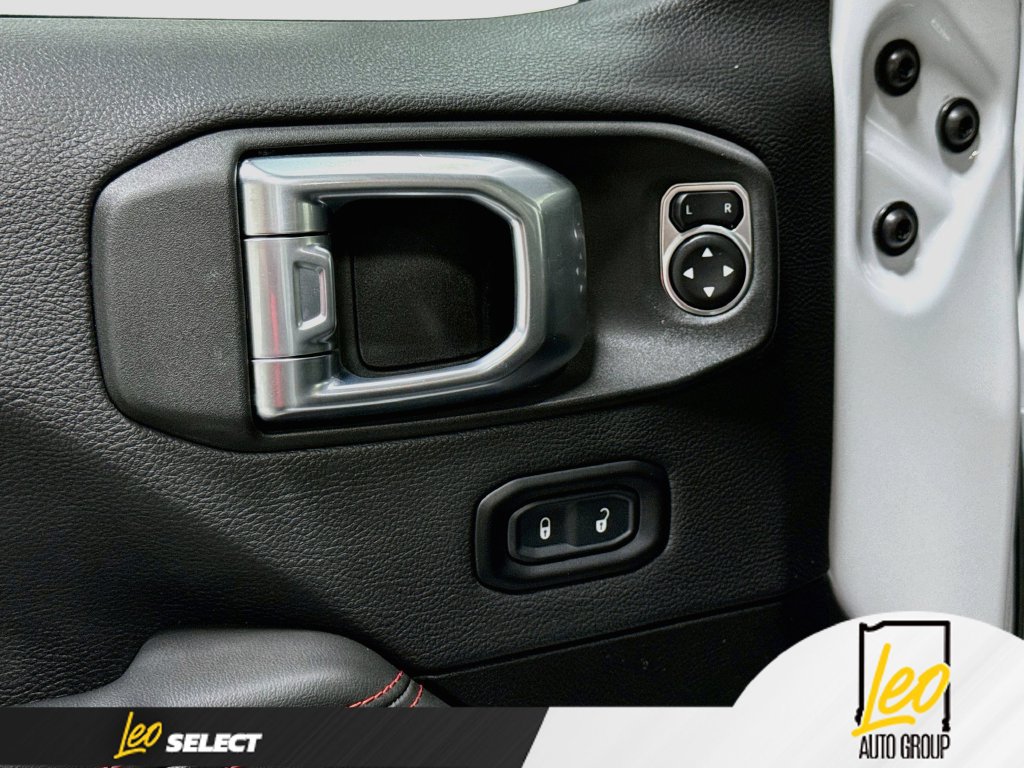 Used 2024 Jeep Wrangler Unlimited Rubicon AWD/4WD image 21
