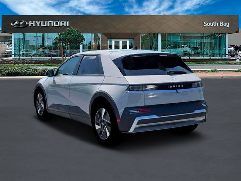 New 2026 Hyundai Ioniq 5 SE RWD image 5