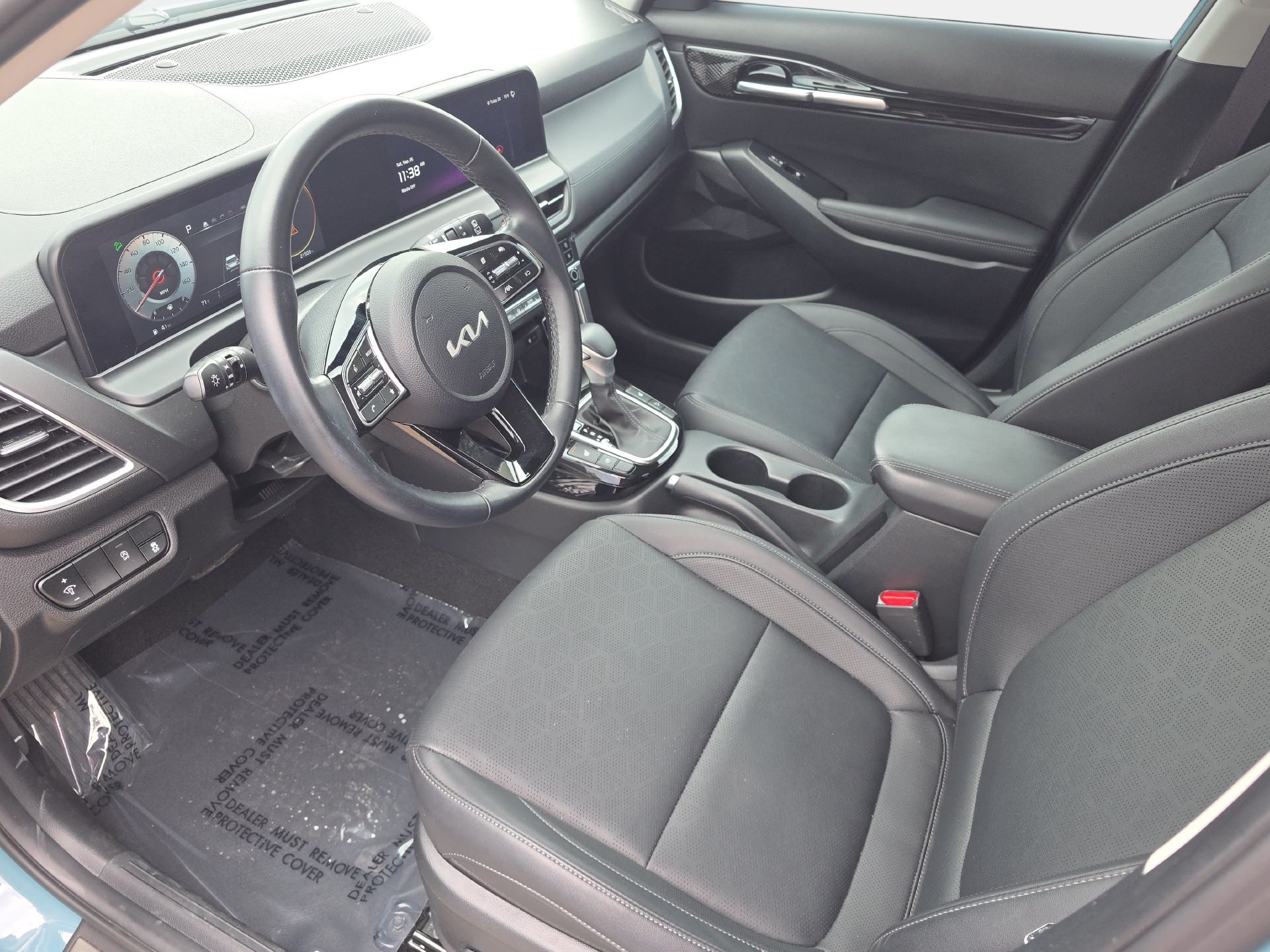 Used 2024 Kia Seltos EX FWD image 15