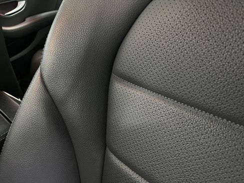 Used 2019 Mercedes-Benz C 300 4MATIC Sedan image 18