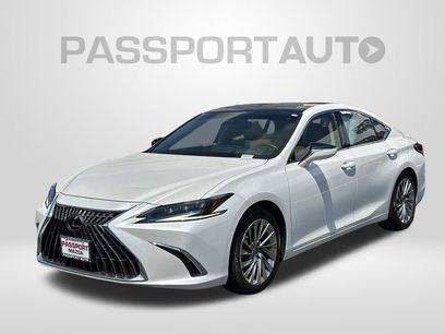 Used 2022 Lexus ES 350 Ultra Luxury w/ Accessory Package 2