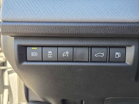 Used 2026 Toyota Camry SE w/ Convenience Package image 19