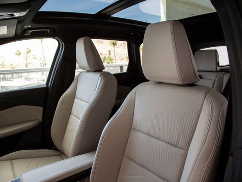 Used 2025 BMW X1 xDrive28i w/ Technology Package image 19