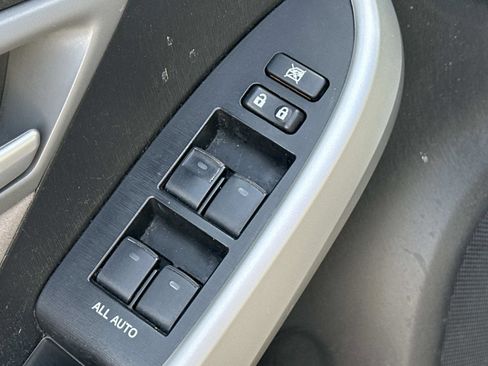 Used 2014 Toyota Prius Plug-In Hybrid image 16