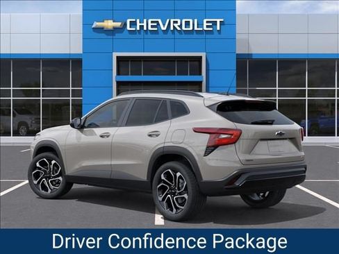 New 2026 Chevrolet Trax RS w/ Sunroof Package FWD image 3