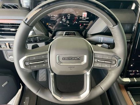 New 2026 GMC Yukon Denali w/ Advanced Technology Package image 7