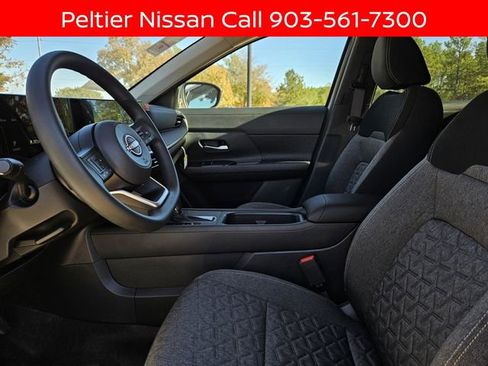 New 2026 Nissan Kicks SV w/ SV Premium Package image 8