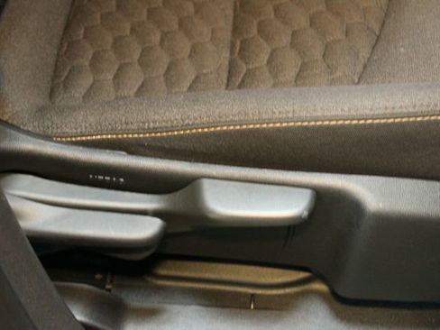 Used 2020 Chevrolet Equinox LT image 11