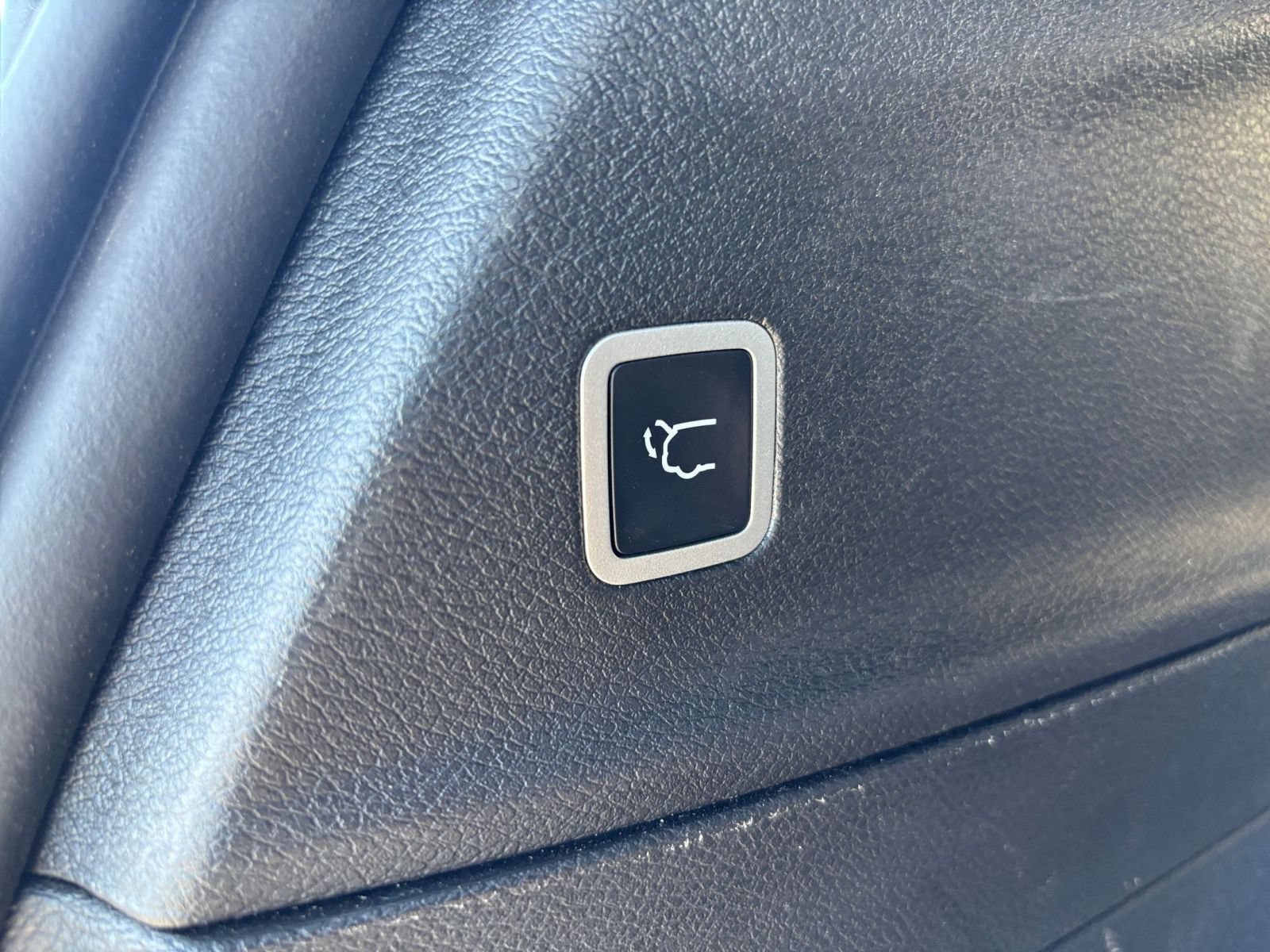 Used 2025 Chrysler Pacifica Limited FWD image 24