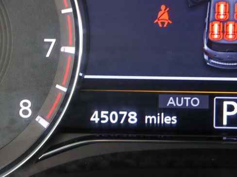 Used 2022 INFINITI QX80 Luxe w/ Cargo Package image 17