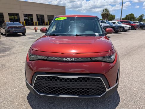 Used 2023 Kia Soul LX FWD image 9