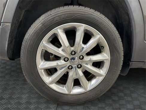 Used 2015 Jeep Cherokee Limited image 14