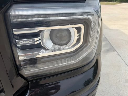 Used 2017 GMC Sierra 1500 Denali w/ Denali Ultimate Package AWD/4WD image 55