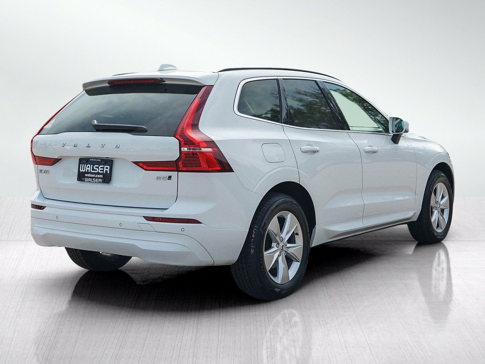 Used 2022 Volvo XC60 B5 Momentum AWD/4WD image 5