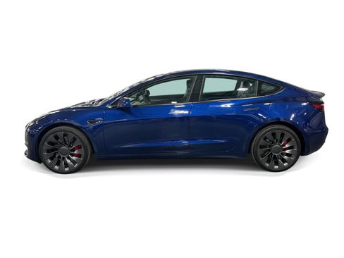Certified 2023 Tesla Model 3 Performance AWD/4WD image 3