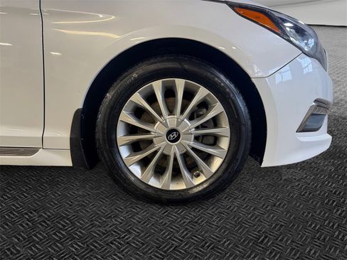 Used 2015 Hyundai Sonata Limited w/ Option Group 06 image 11