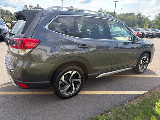 Used 2024 Subaru Forester Touring AWD/4WD image 5