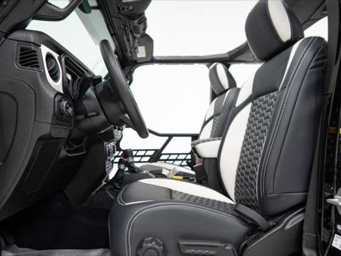 Used 2025 Jeep Gladiator Sport image 47