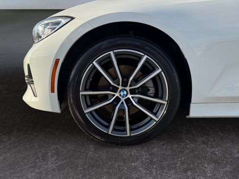 Used 2019 BMW 330i Sedan w/ Convenience Package image 9