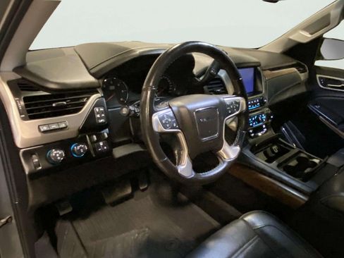 Used 2020 GMC Yukon XL Denali w/ Denali Ultimate Package AWD/4WD image 18