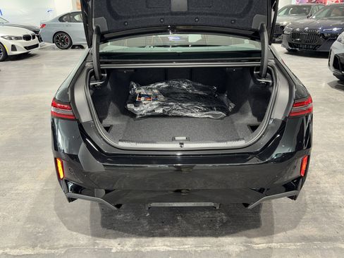 New 2026 BMW i5 eDrive40 w/ M Sport Package image 12