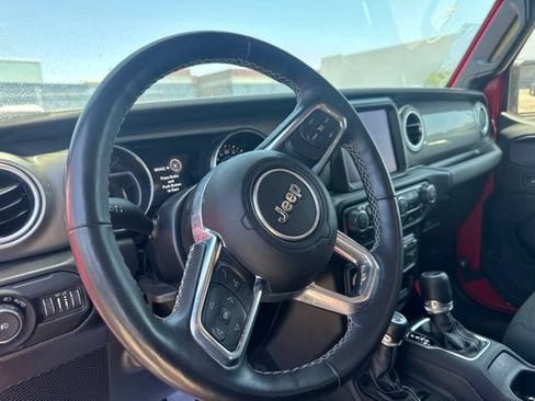 Used 2022 Jeep Wrangler Unlimited Sahara w/ Cold Weather Group AWD/4WD image 10