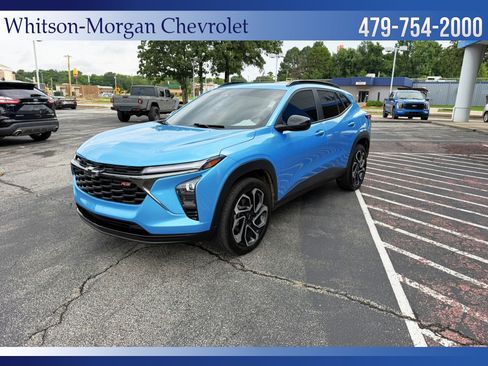 Used 2025 Chevrolet Trax RS w/ Sunroof Package FWD image 1