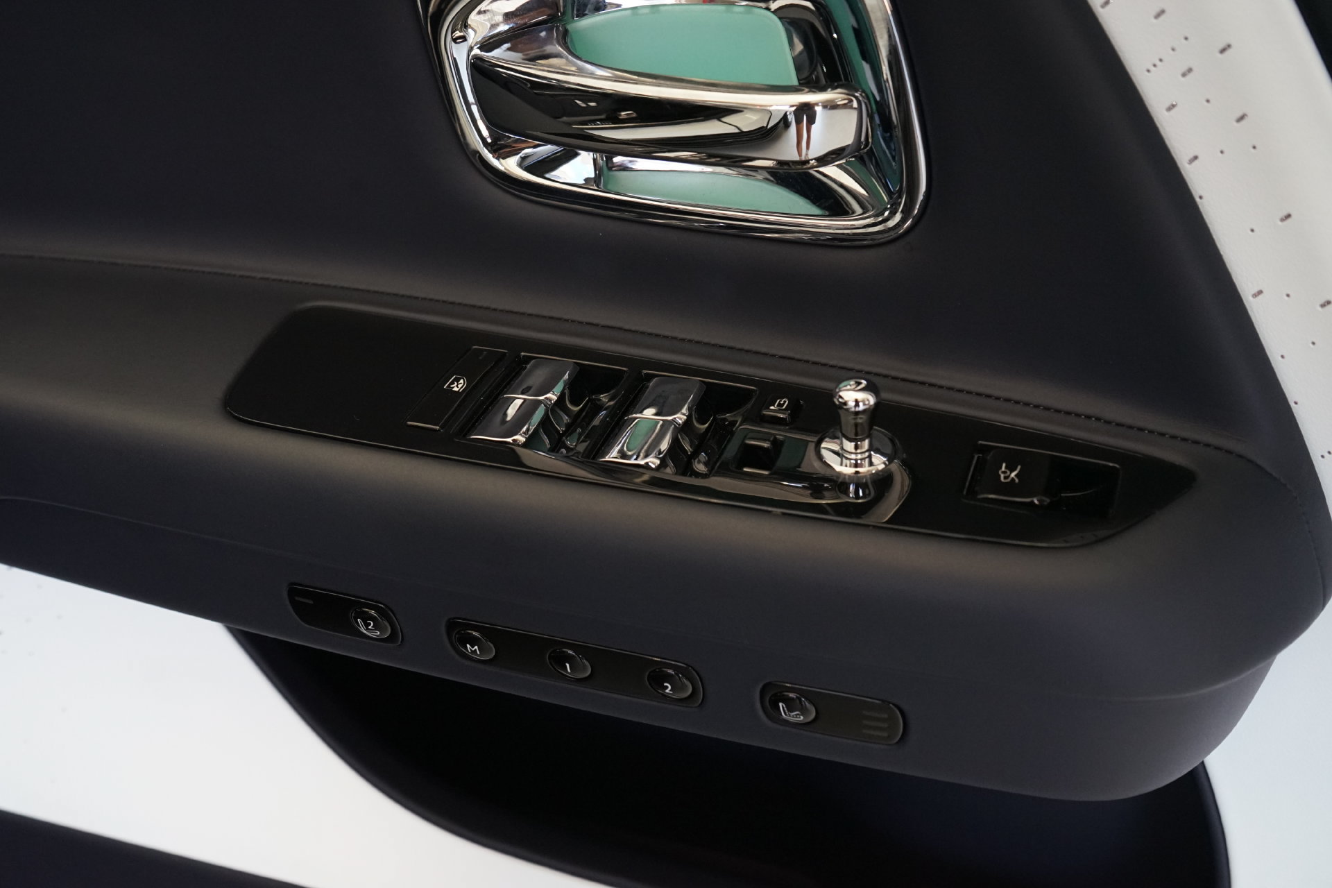 Used 2024 Rolls-Royce Spectre w/ Spectre Launch Package AWD/4WD image 29