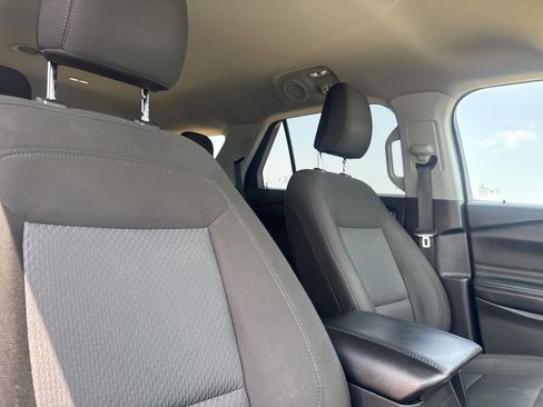 Used 2022 Ford Explorer XLT RWD image 32