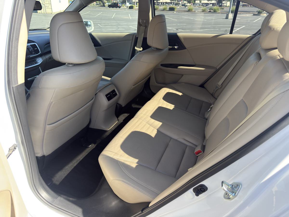 Used 2015 Honda Accord EX-L image 23