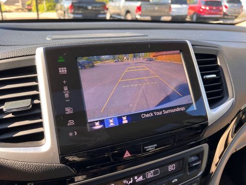 Used 2016 Honda Pilot Touring image 17