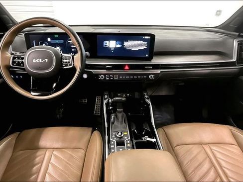 Used 2025 Kia Sorento SX Prestige w/ Olive Brown Leather Package image 16