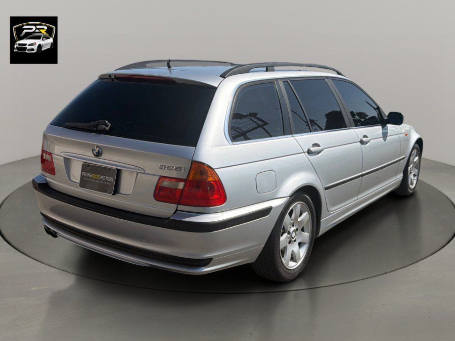 Used 2004 BMW 325i Wagon RWD image 5