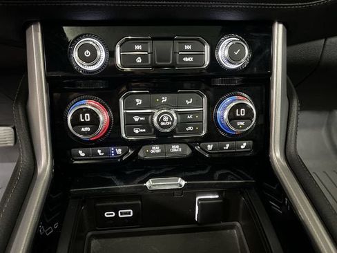 Certified 2022 GMC Yukon Denali AWD/4WD image 18