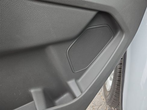 Used 2023 Ford Transit 350 XLT image 30