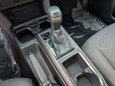 Certified 2017 Toyota Tacoma TRD Sport image 11