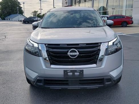 Certified 2024 Nissan Pathfinder SV AWD/4WD image 8