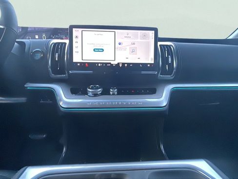 New 2025 Ford Expedition Max Platinum w/ Driver's Package image 10