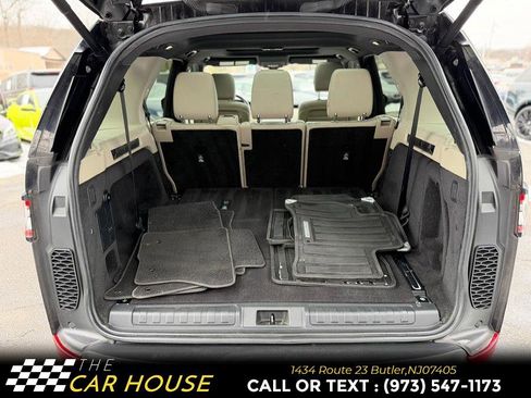 Used 2018 Land Rover Discovery SE image 23