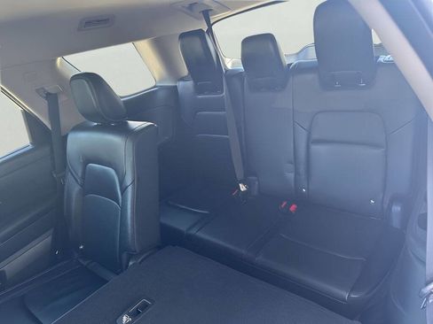 Used 2025 Nissan Pathfinder SL AWD/4WD image 36