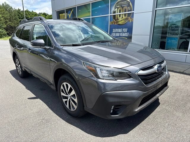 Used 2022 Subaru Outback Premium AWD/4WD image 1