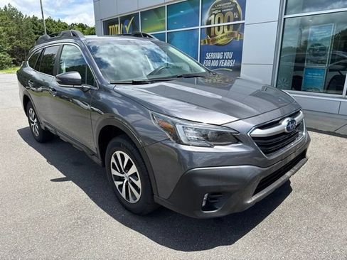 Used 2022 Subaru Outback Premium AWD/4WD image 1