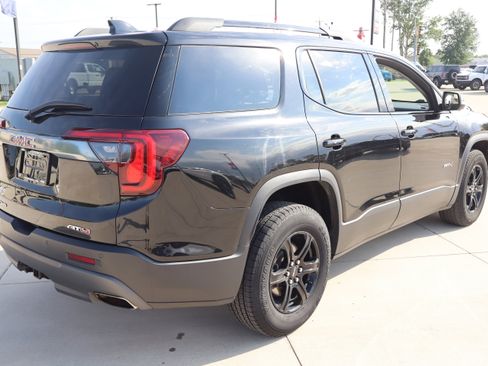 Used 2022 GMC Acadia AT4 w/ Technology Package AWD/4WD image 5