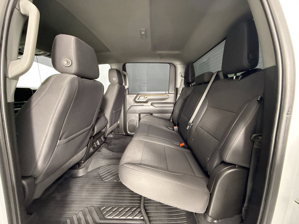 Used 2025 Chevrolet Silverado 2500 LT AWD/4WD image 24