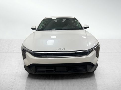 Used 2025 Kia K4 LXS image 5