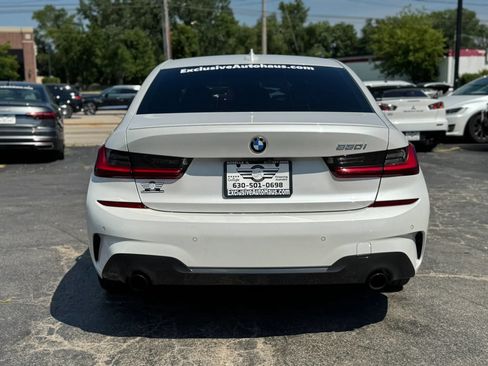 Used 2022 BMW 330i Sedan w/ M Sport Package RWD image 6
