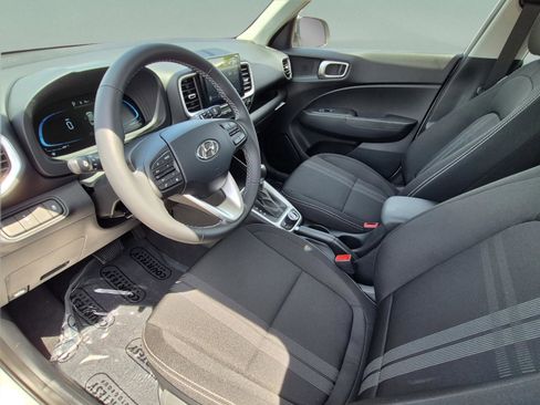 New 2026 Hyundai Venue SEL FWD image 17