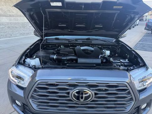 Used 2022 Toyota Tacoma TRD Sport w/ Technology Package AWD/4WD image 20