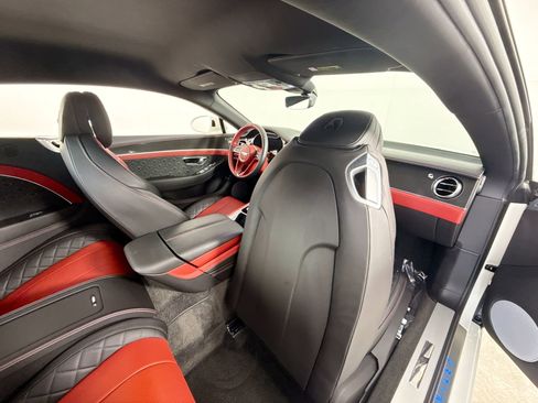 Used 2020 Bentley Continental GT AWD/4WD image 24