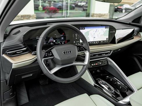 New 2025 Audi Q5 Premium Plus image 15